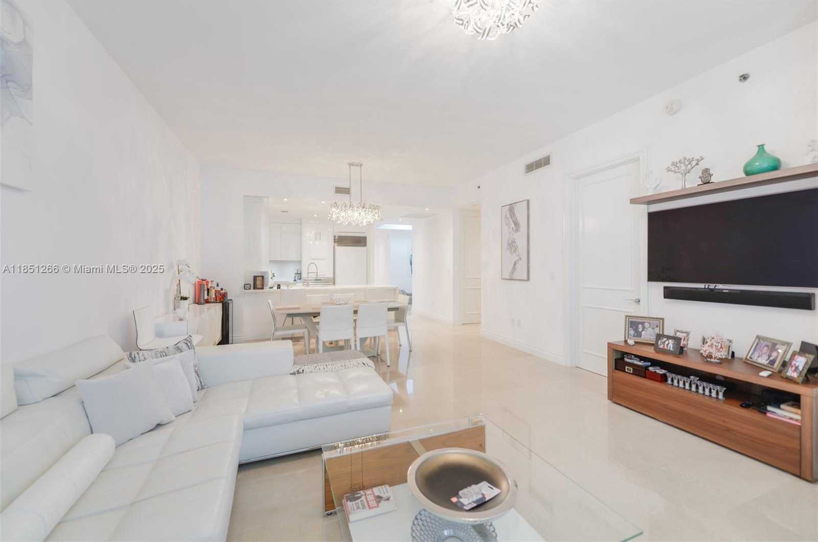Small Image of 15901 COLLINS AVE #1602, Sunny Isles Beach Number 7