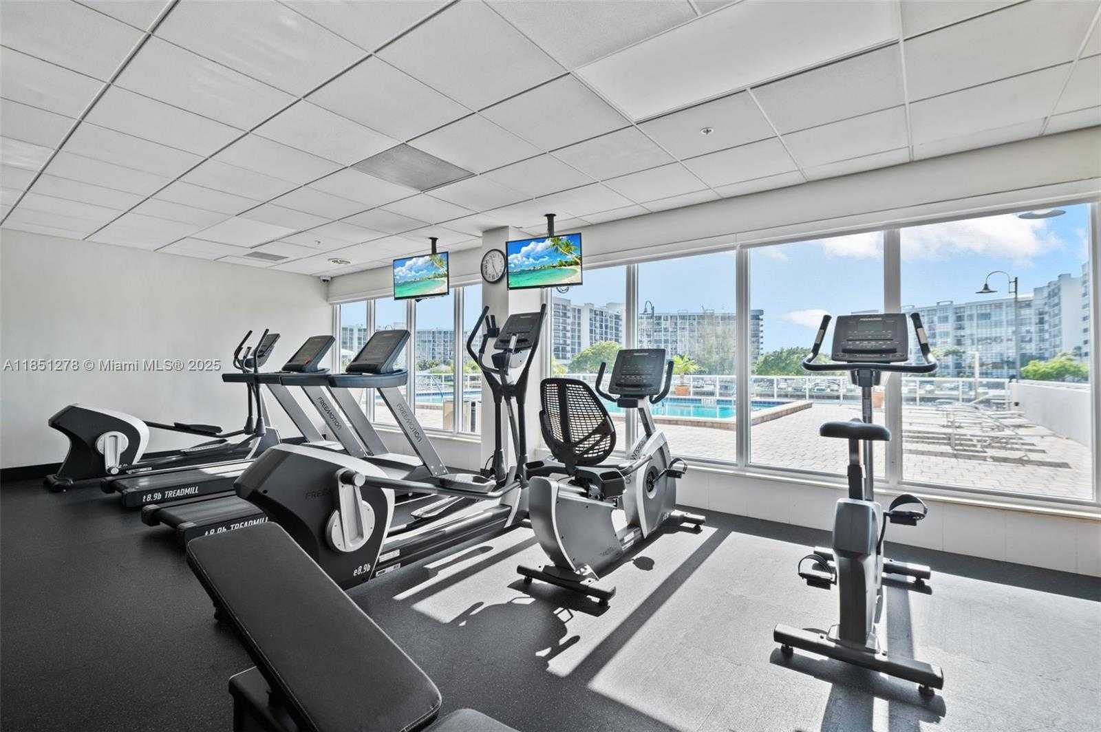 Small Image of 3000 SOUTH OCEAN DR #102, Hollywood Number 18