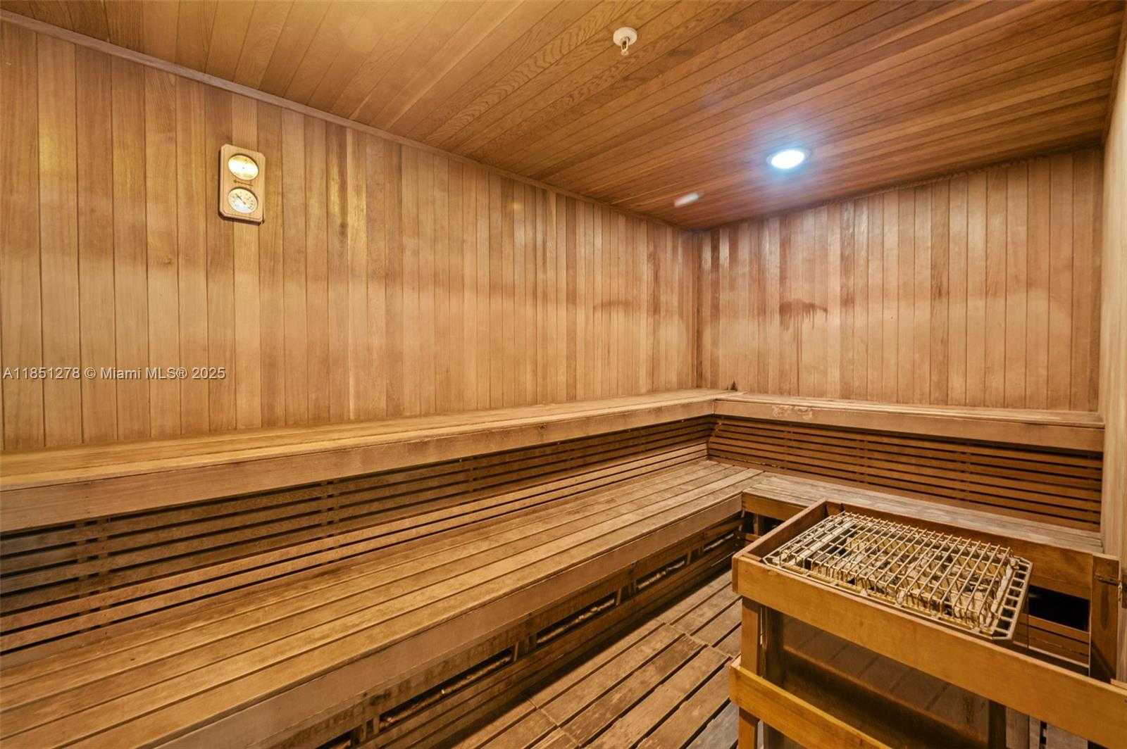 Small Image of 3000 SOUTH OCEAN DR #102, Hollywood Number 24
