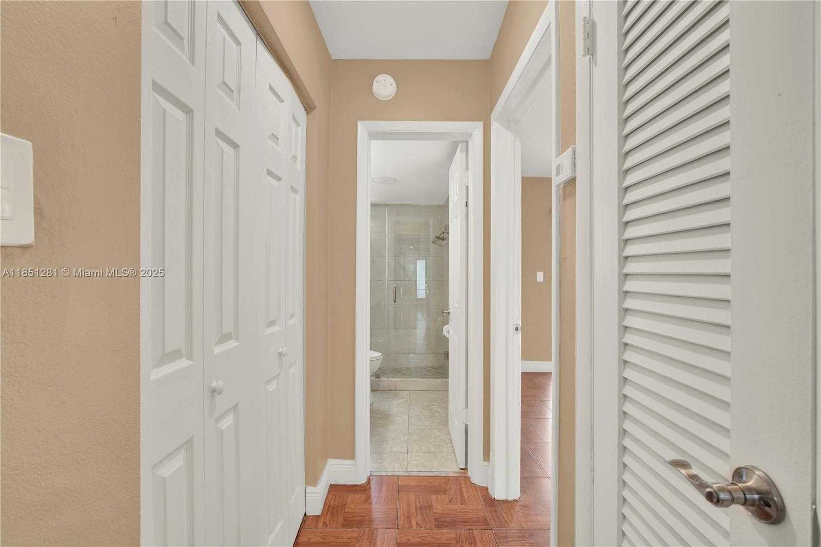Small Image of 1340 LINCOLN RD #207, Miami Beach Number 12