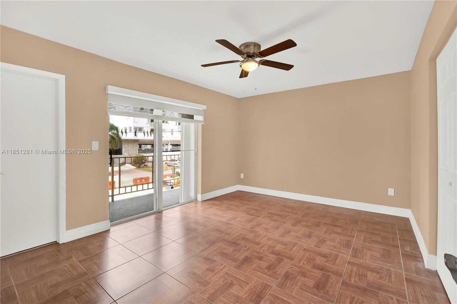 Small Image of 1340 LINCOLN RD #207, Miami Beach Number 14