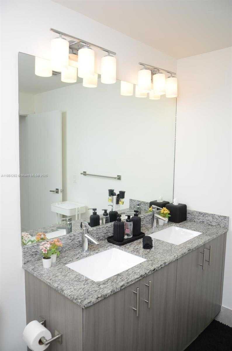 Small Image of 5350 NORTH WEST 84TH AVE #907, Doral Number 19