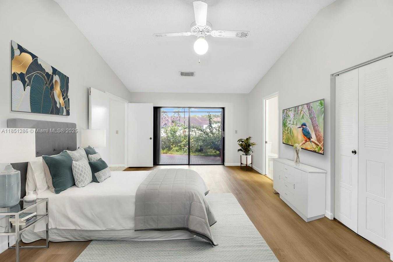Small Image of 23393 BARLAKE DR, Boca Raton Number 3