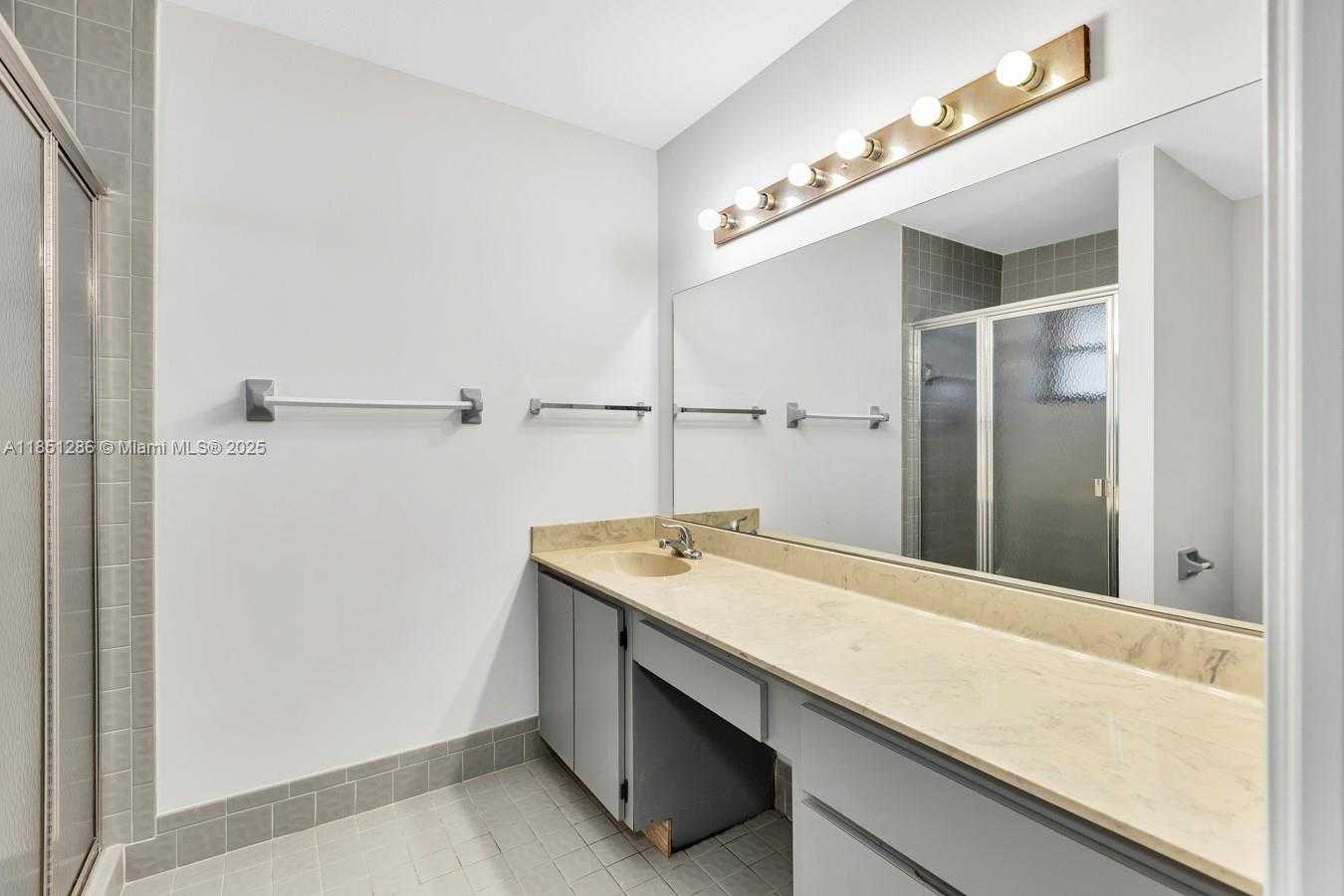 Small Image of 23393 BARLAKE DR, Boca Raton Number 33