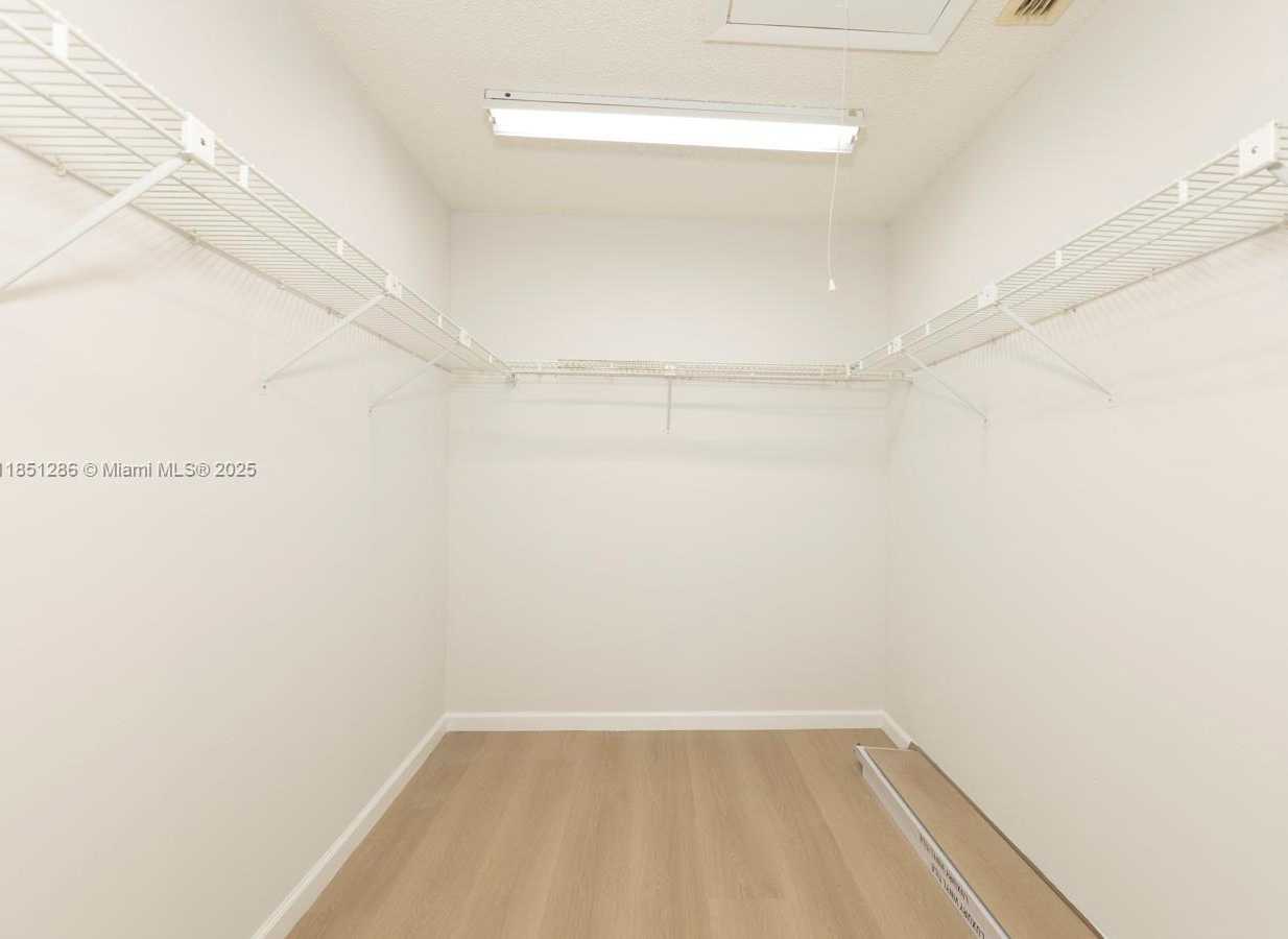Small Image of 23393 BARLAKE DR, Boca Raton Number 37