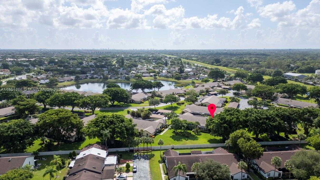 Small Image of 23393 BARLAKE DR, Boca Raton Number 44