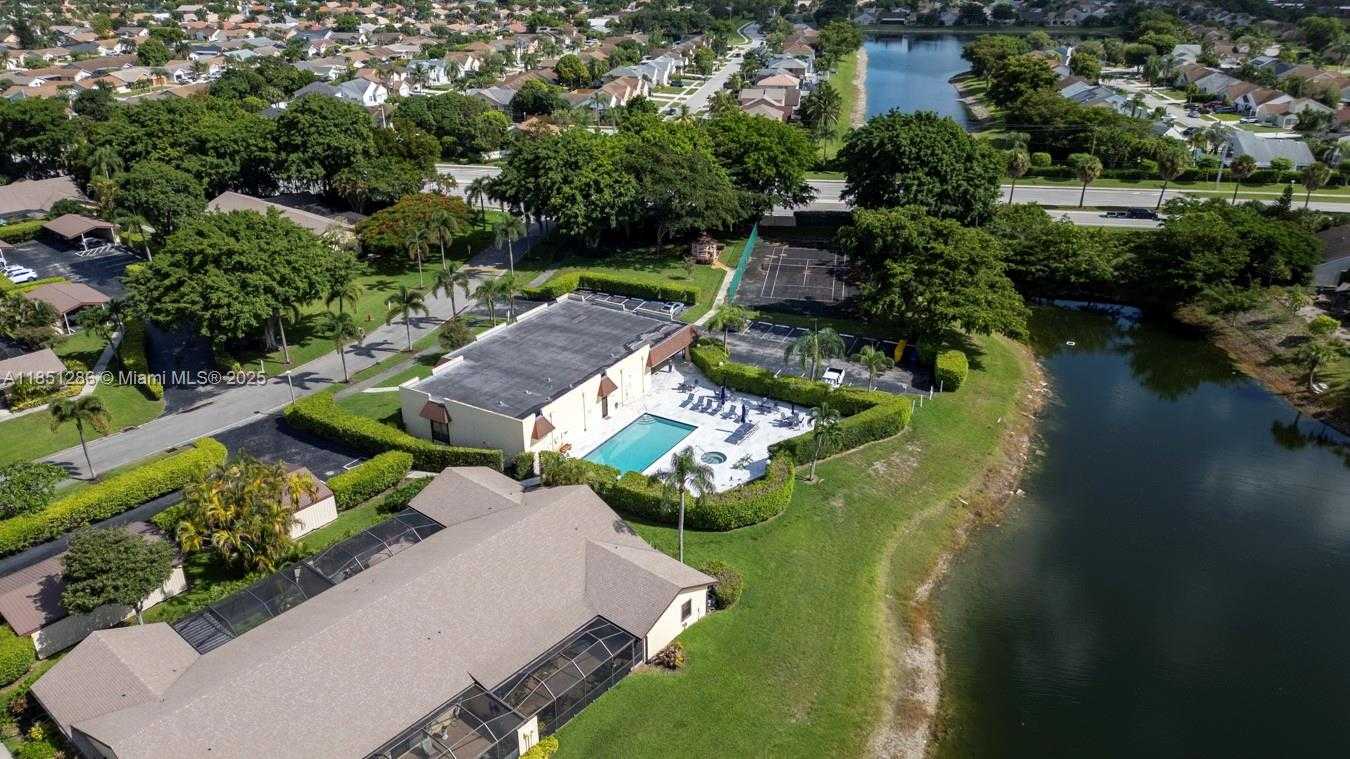 Small Image of 23393 BARLAKE DR, Boca Raton Number 45