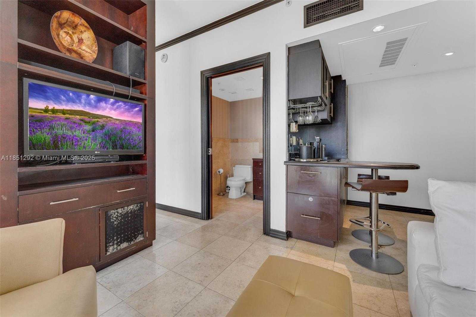 Small Image of 1437 COLLINS AVE #PH18, Miami Beach Number 16