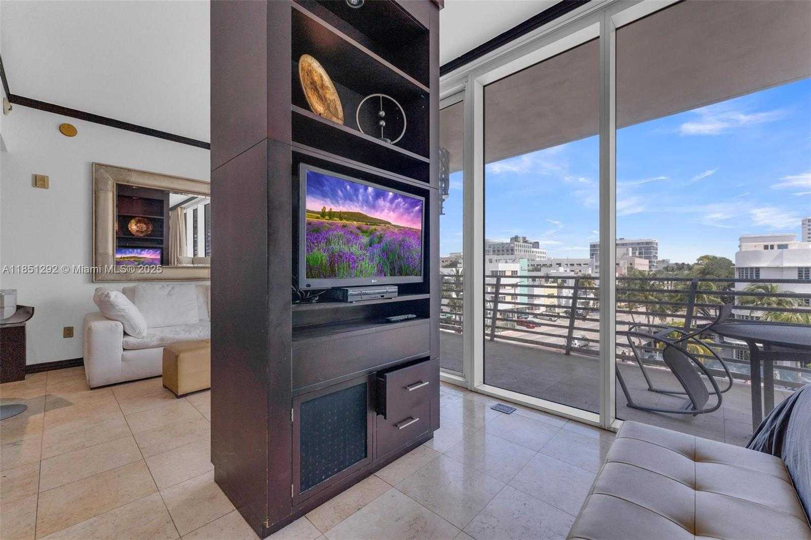 Small Image of 1437 COLLINS AVE #PH18, Miami Beach Number 18