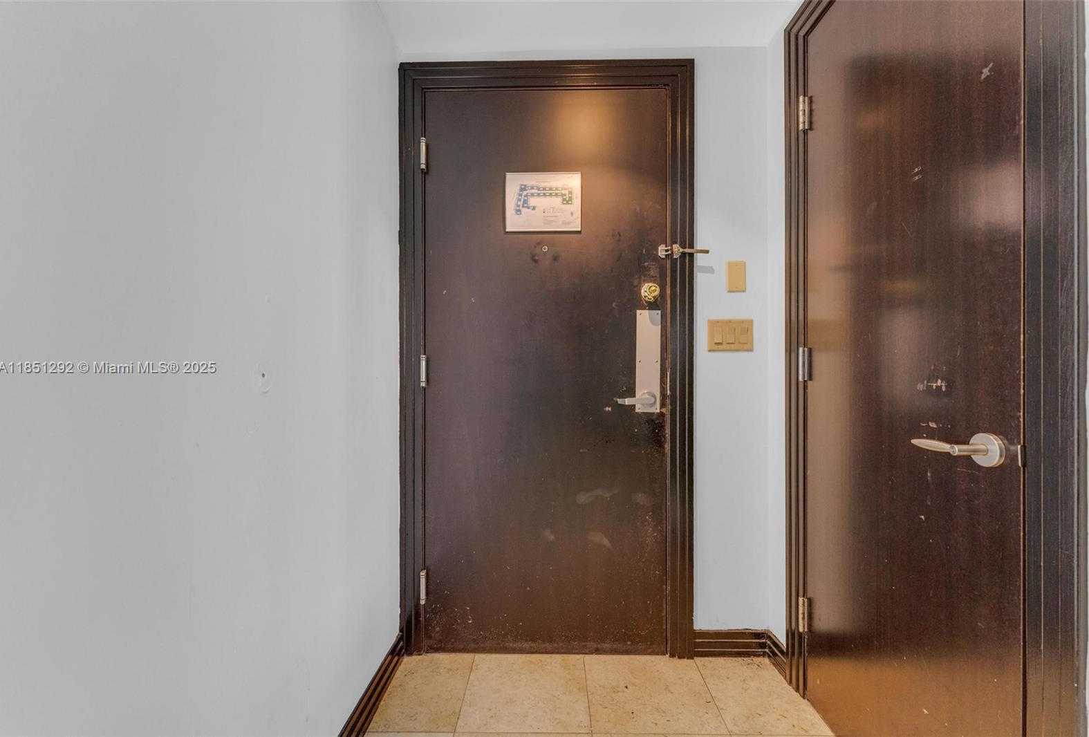 Small Image of 1437 COLLINS AVE #PH18, Miami Beach Number 19