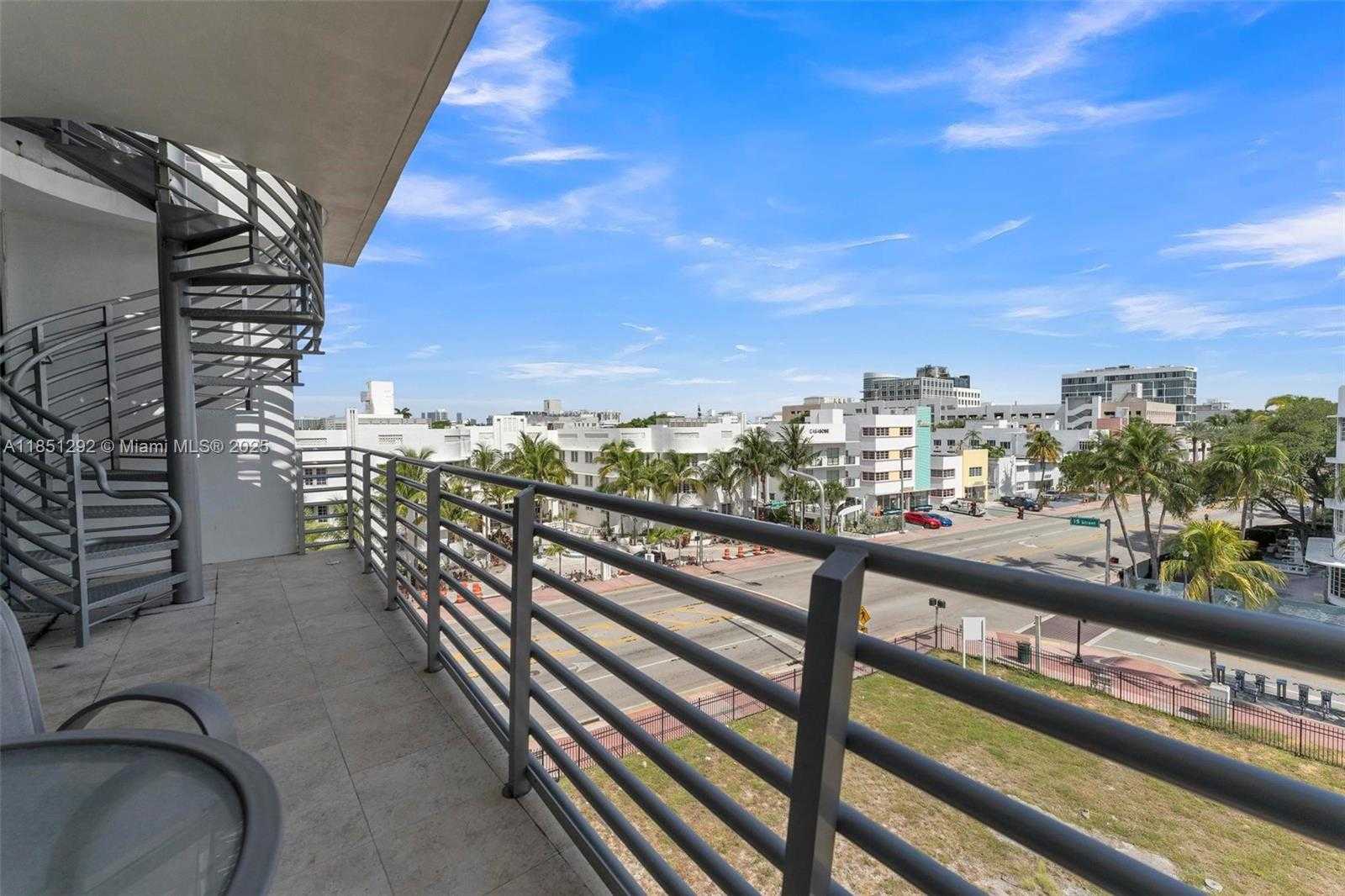 Small Image of 1437 COLLINS AVE #PH18, Miami Beach Number 21