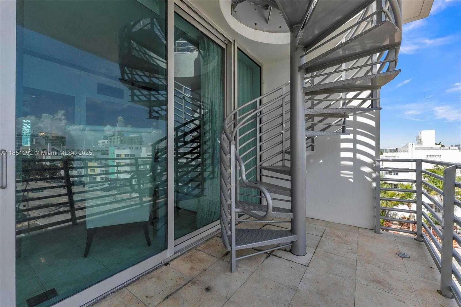 Small Image of 1437 COLLINS AVE #PH18, Miami Beach Number 22