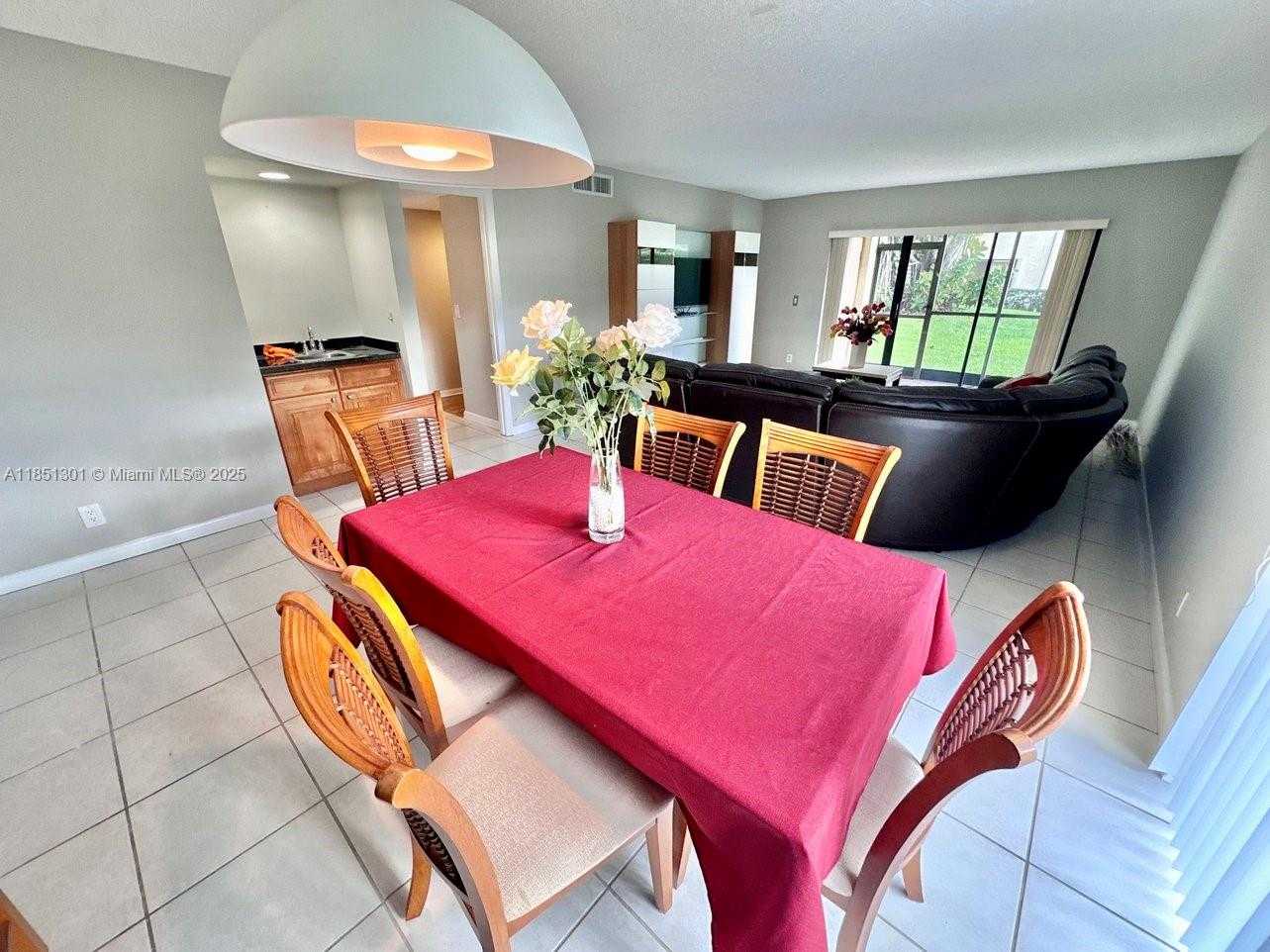 Small Image of 366 LAKEVIEW DR #104, Weston Number 10