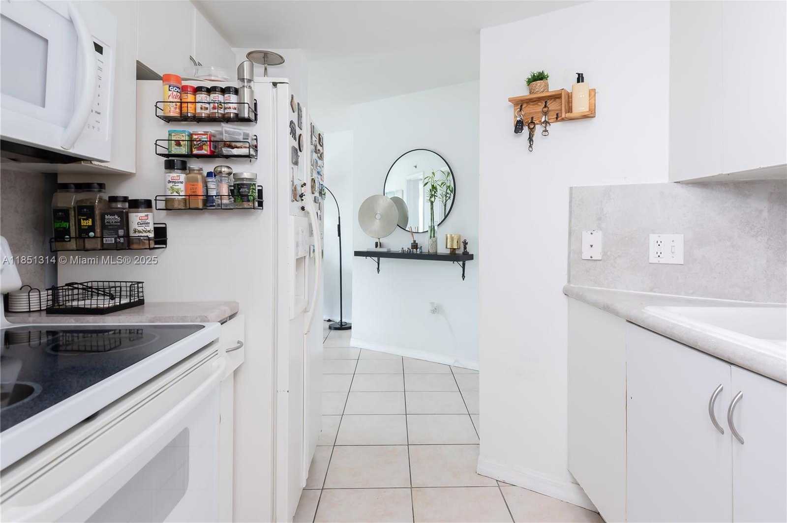 Small Image of 2475 NORTH WEST 16TH ST RD #518, Miami Number 10