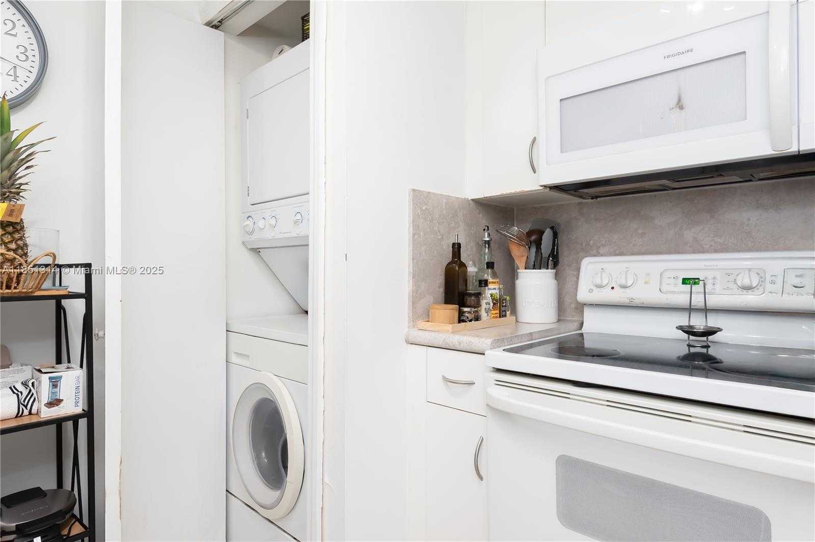 Small Image of 2475 NORTH WEST 16TH ST RD #518, Miami Number 12
