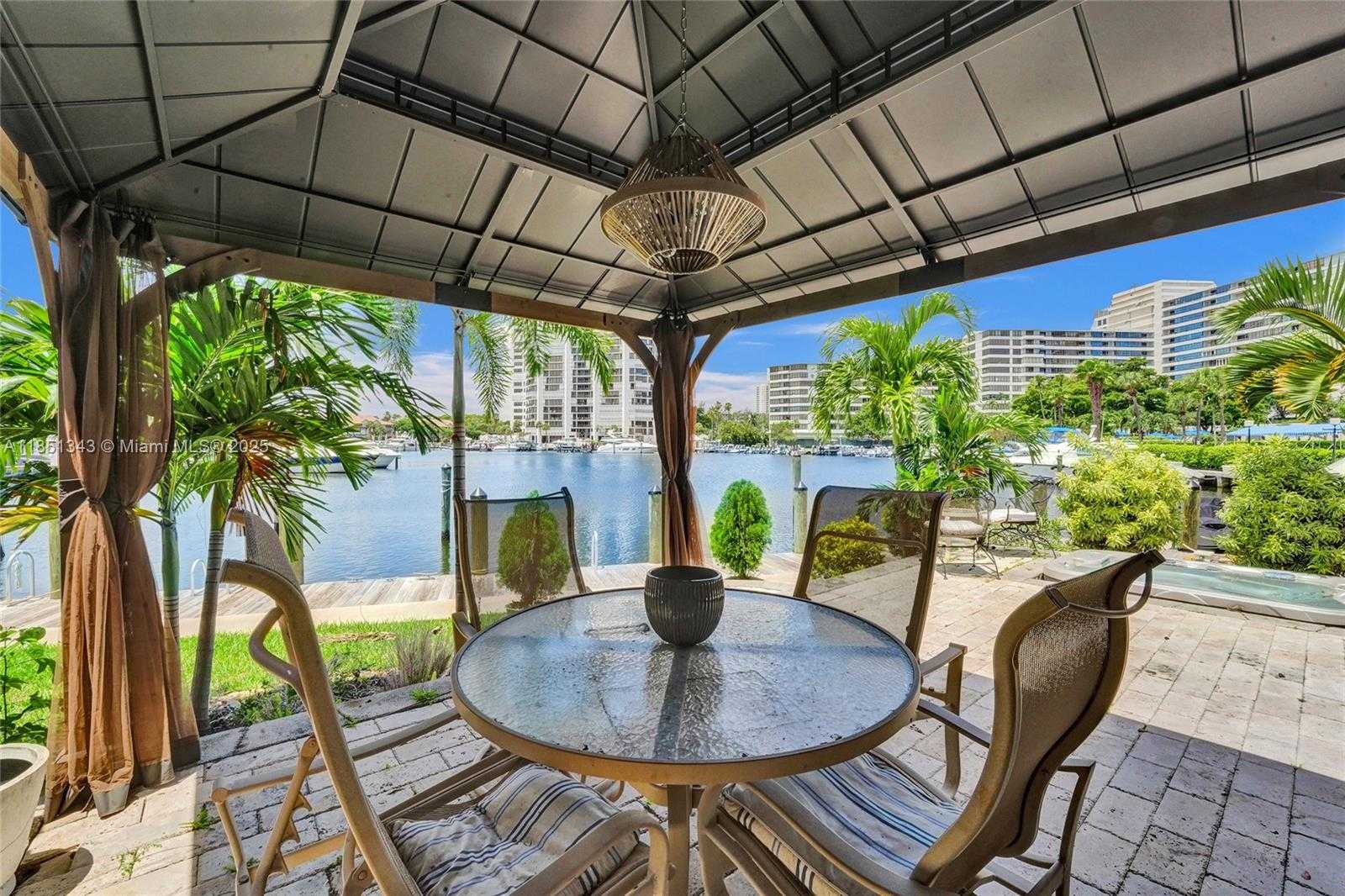 Small Image of 2649 SOUTH PARKVIEW DR, Hallandale Beach Number 33