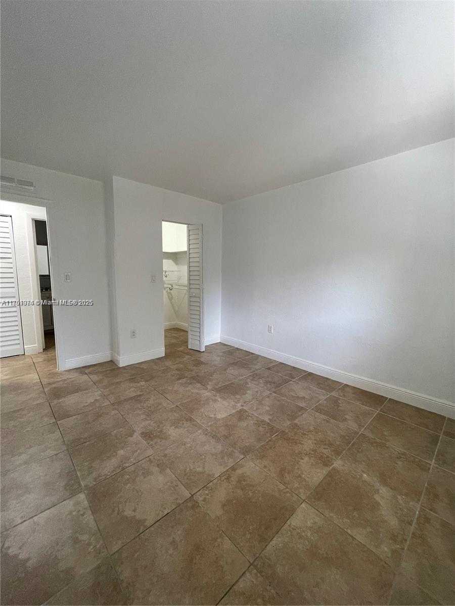 Small Image of 8607 SOUTH WEST 68TH CT #26, Pinecrest Number 11