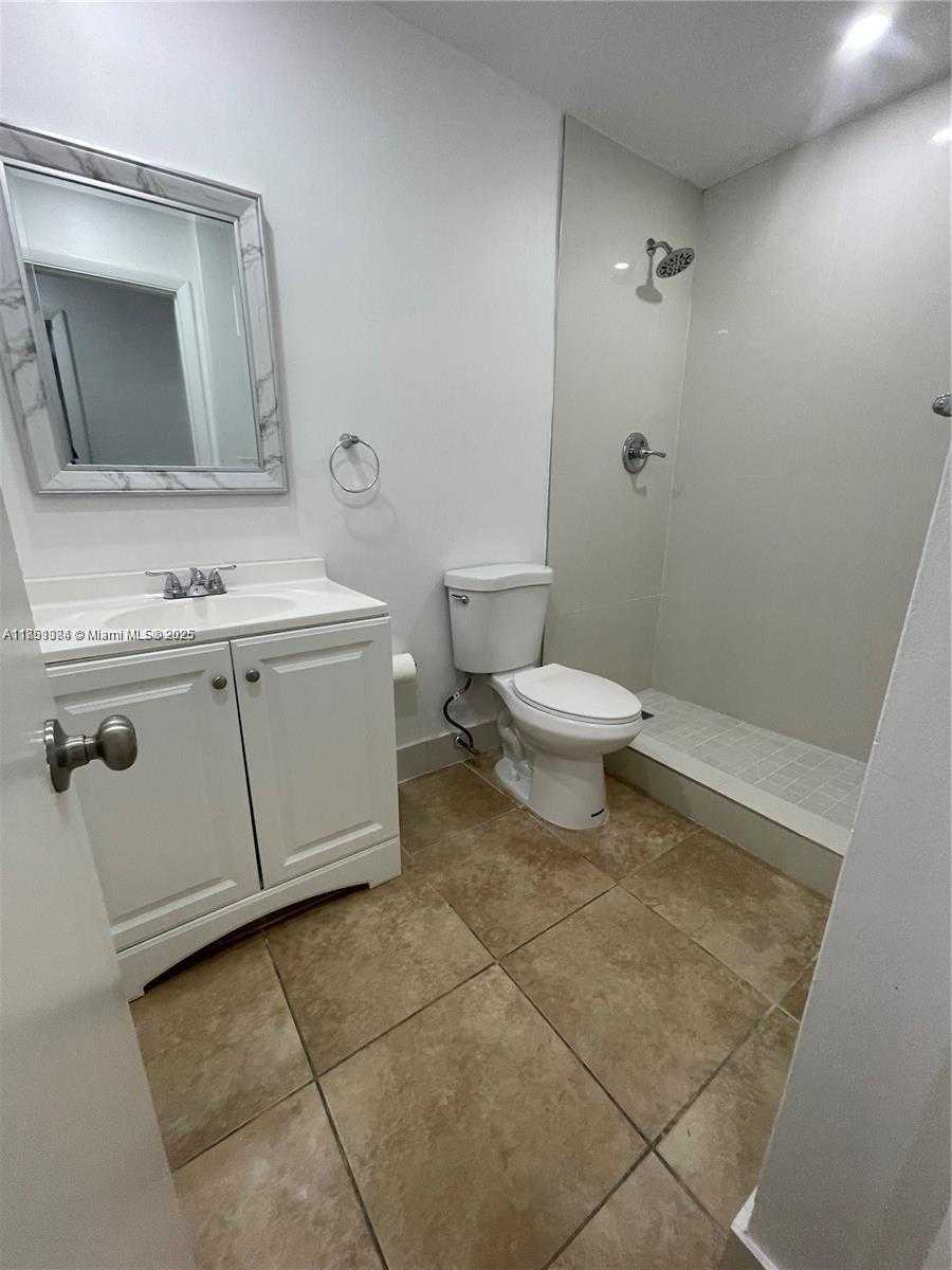 Small Image of 8607 SOUTH WEST 68TH CT #26, Pinecrest Number 16