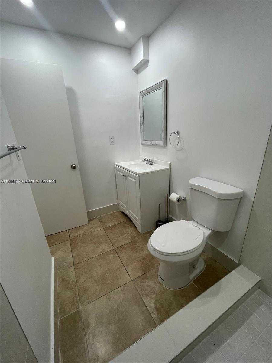 Small Image of 8607 SOUTH WEST 68TH CT #26, Pinecrest Number 18