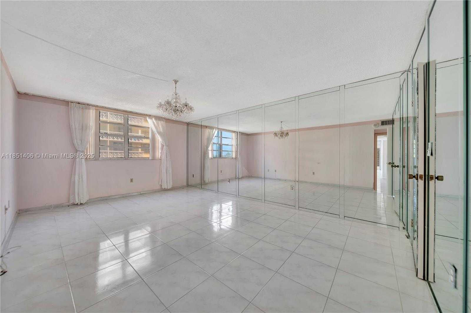 Small Image of 1833 SOUTH OCEAN DR #511, Hallandale Beach Number 16