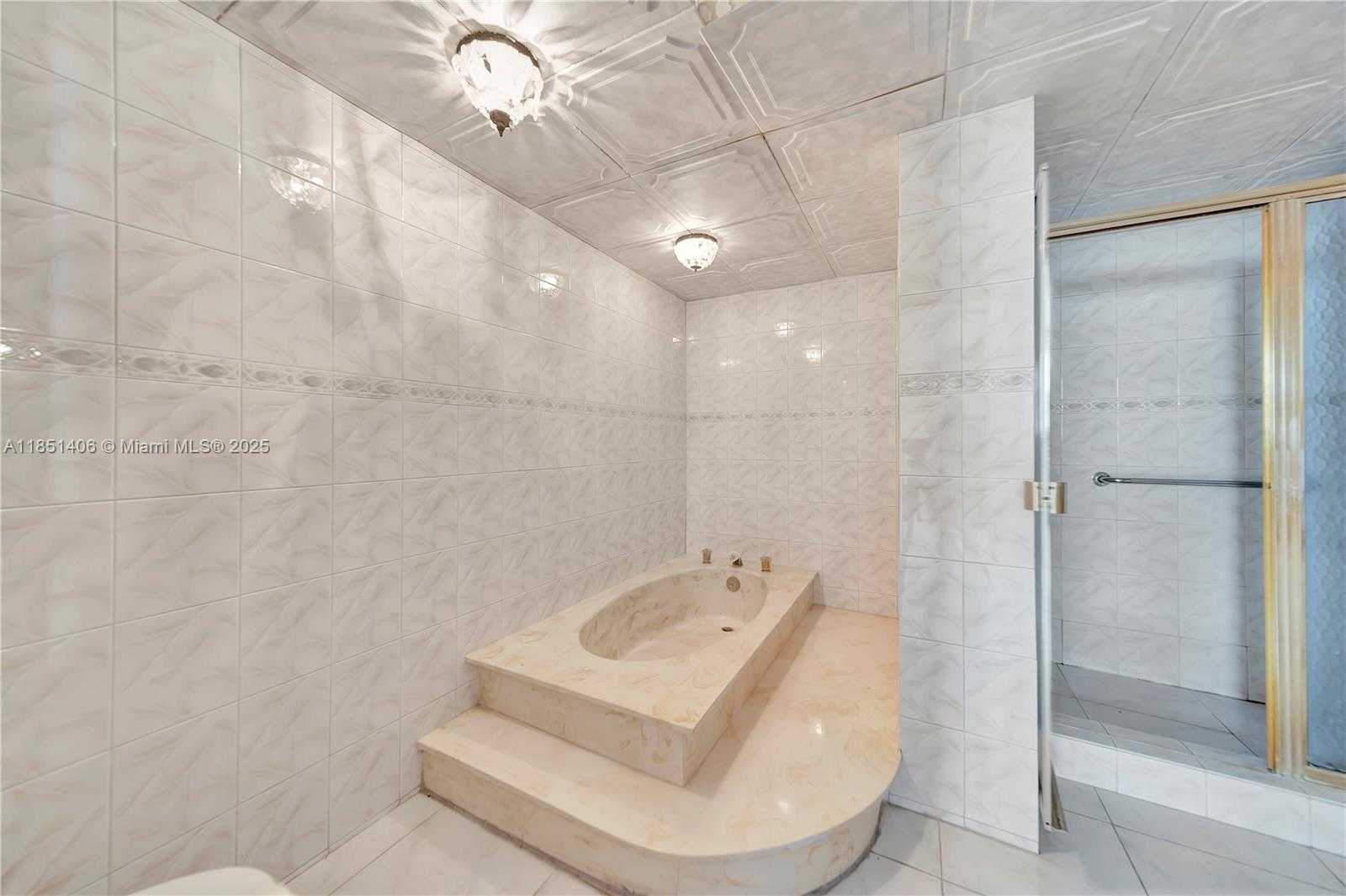Small Image of 1833 SOUTH OCEAN DR #511, Hallandale Beach Number 17