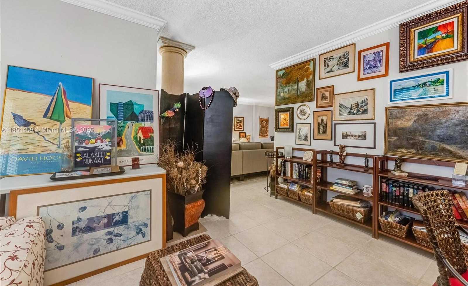 Small Image of 4330 HILLCREST DR #516, Hollywood Number 23