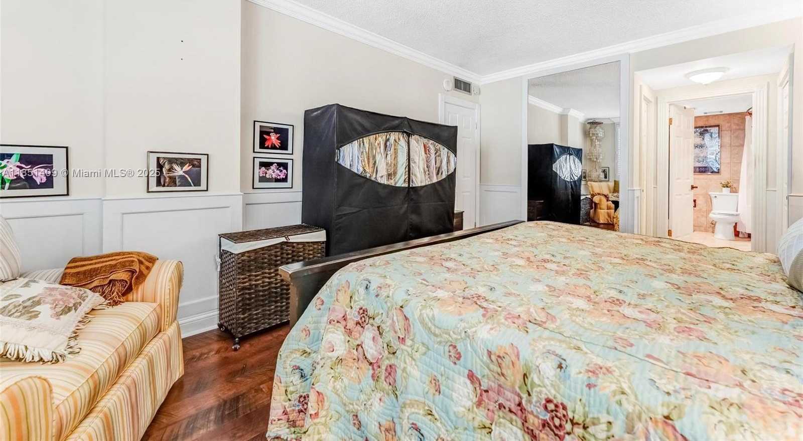 Small Image of 4330 HILLCREST DR #516, Hollywood Number 29
