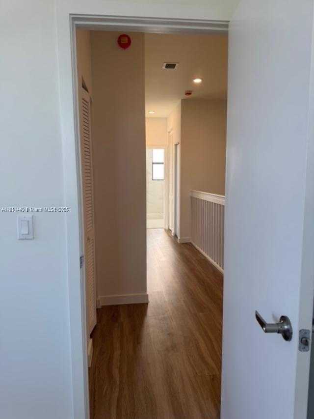 Small Image of 1037 NORTH WEST 1, Florida City Number 14
