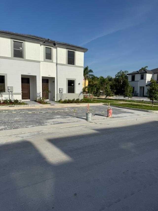 Small Image of 1037 NORTH WEST 1, Florida City Number 3