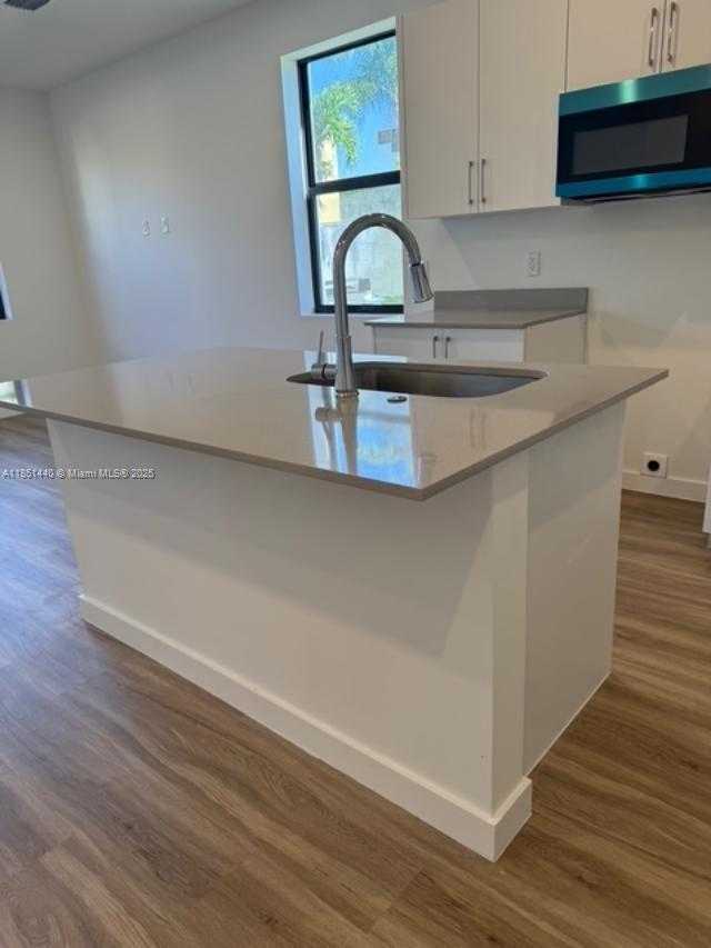 Small Image of 1037 NORTH WEST 1, Florida City Number 8