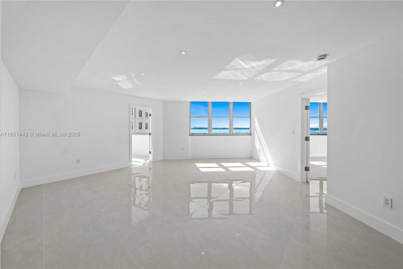 Small Image of 999 BRICKELL BAY DR #904, Miami Number 11