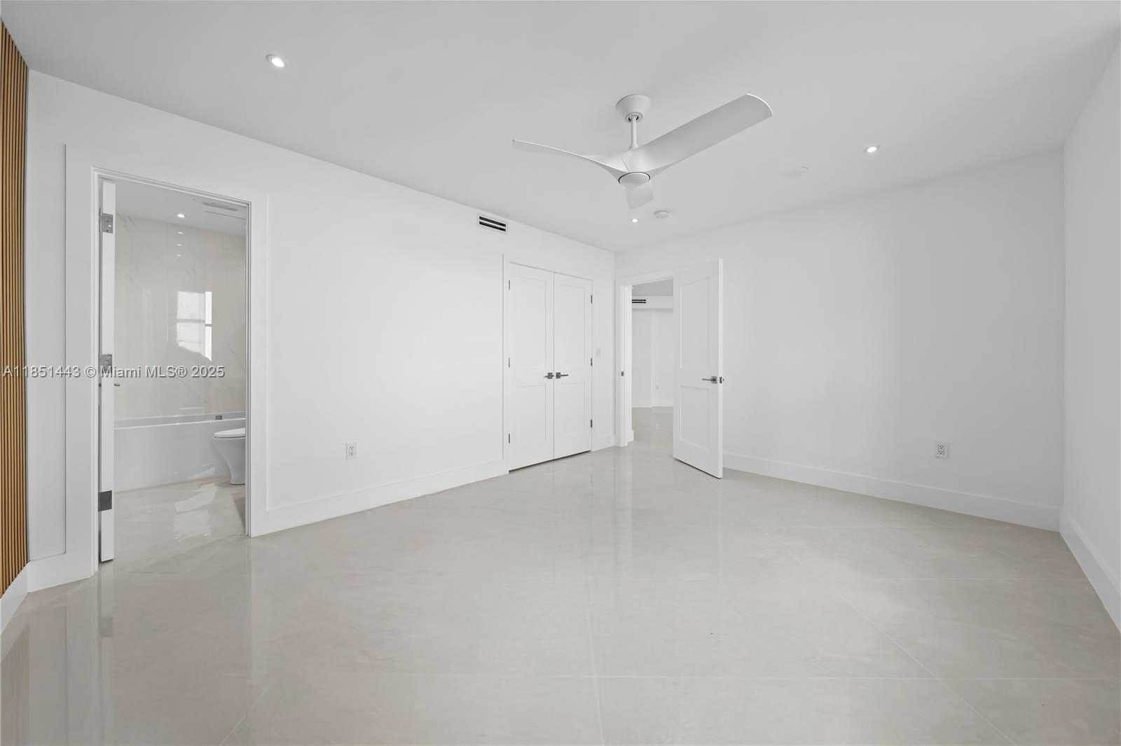 Small Image of 999 BRICKELL BAY DR #904, Miami Number 14