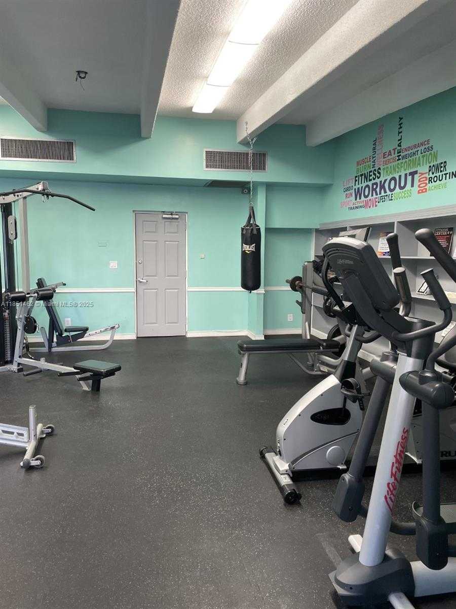 Small Image of 3301 NORTH COUNTRY CLUB DR #309, Aventura Number 8