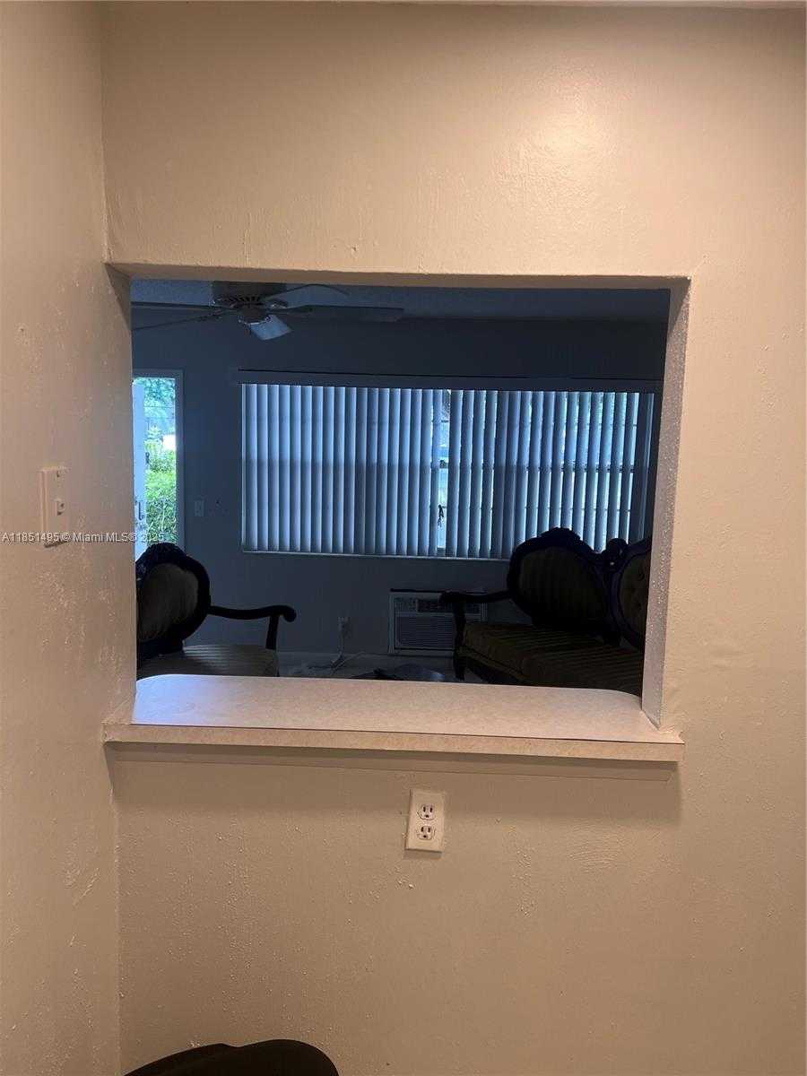 Small Image of 186 VENTNOR L #186, Deerfield Beach Number 6