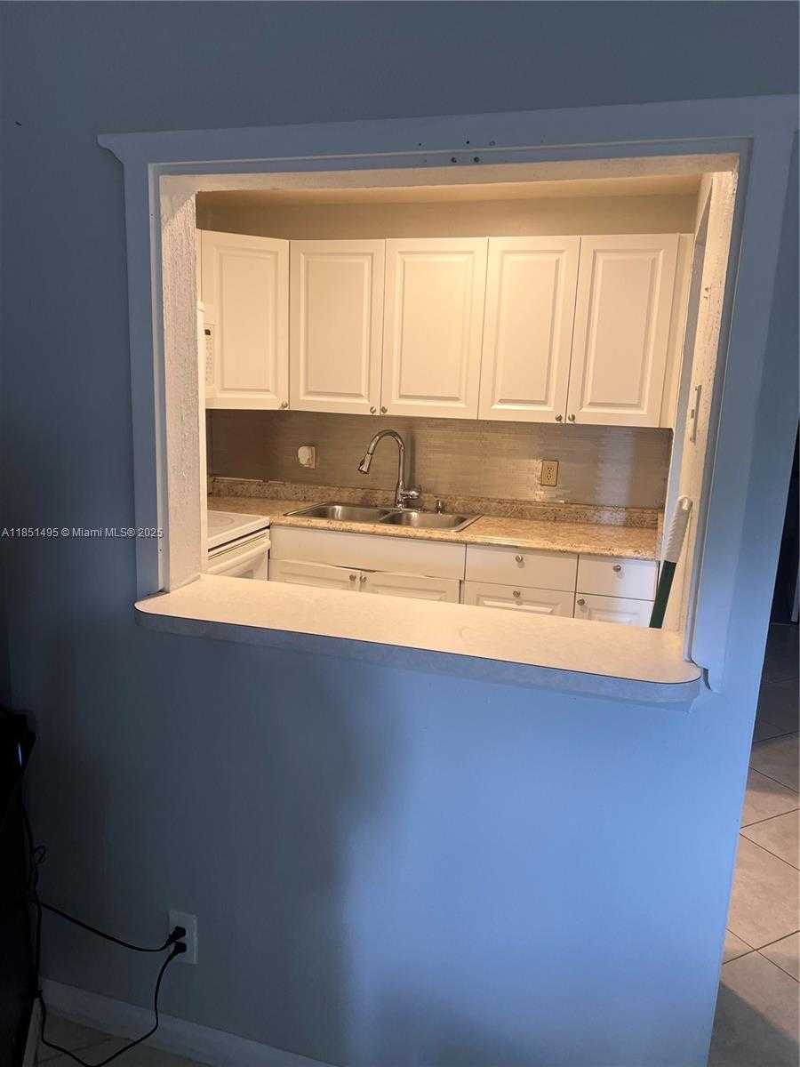 Small Image of 186 VENTNOR L #186, Deerfield Beach Number 9