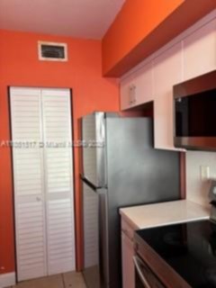 Small Image of Miami Number 15