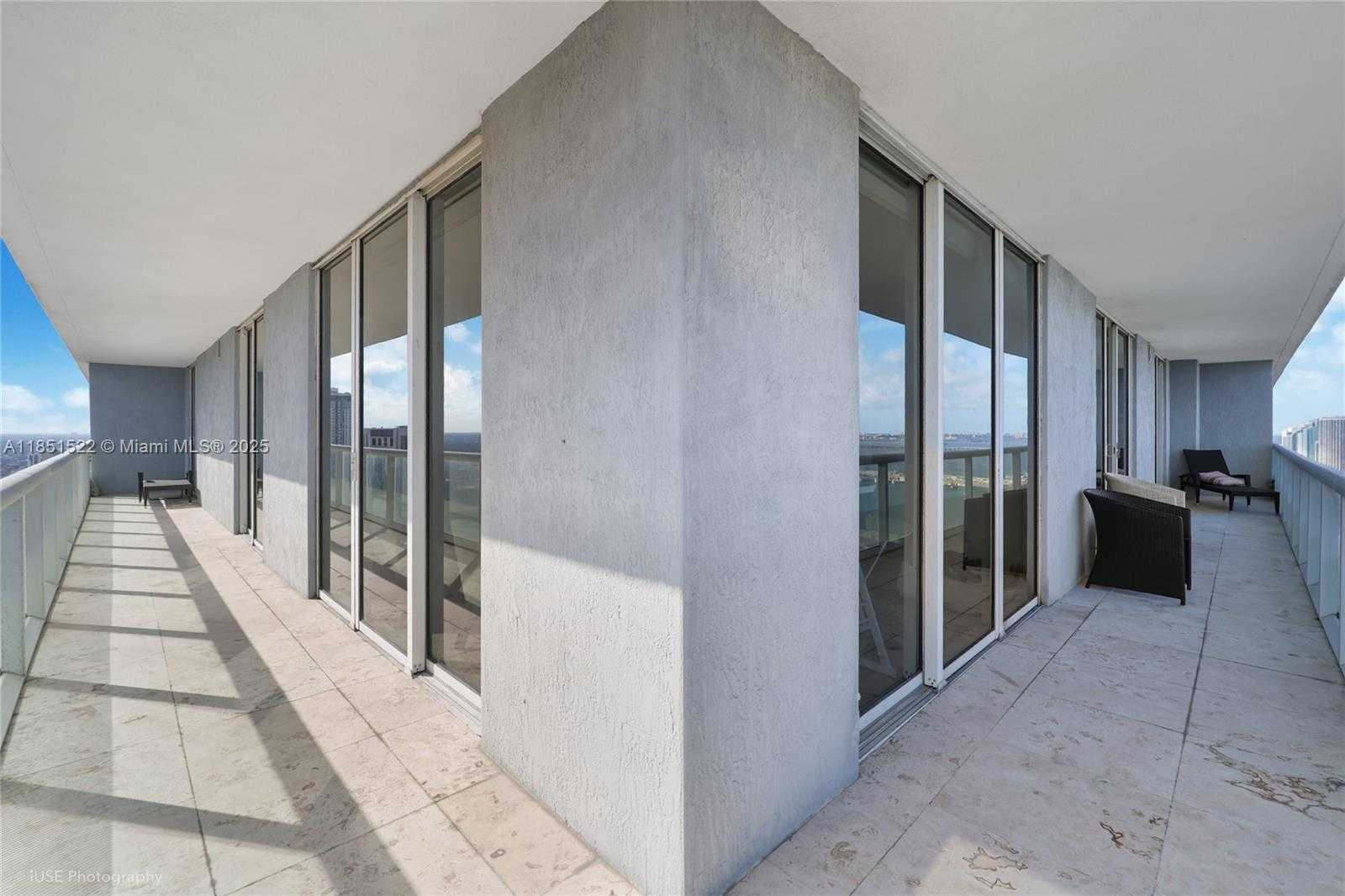 Small Image of Miami Number 8