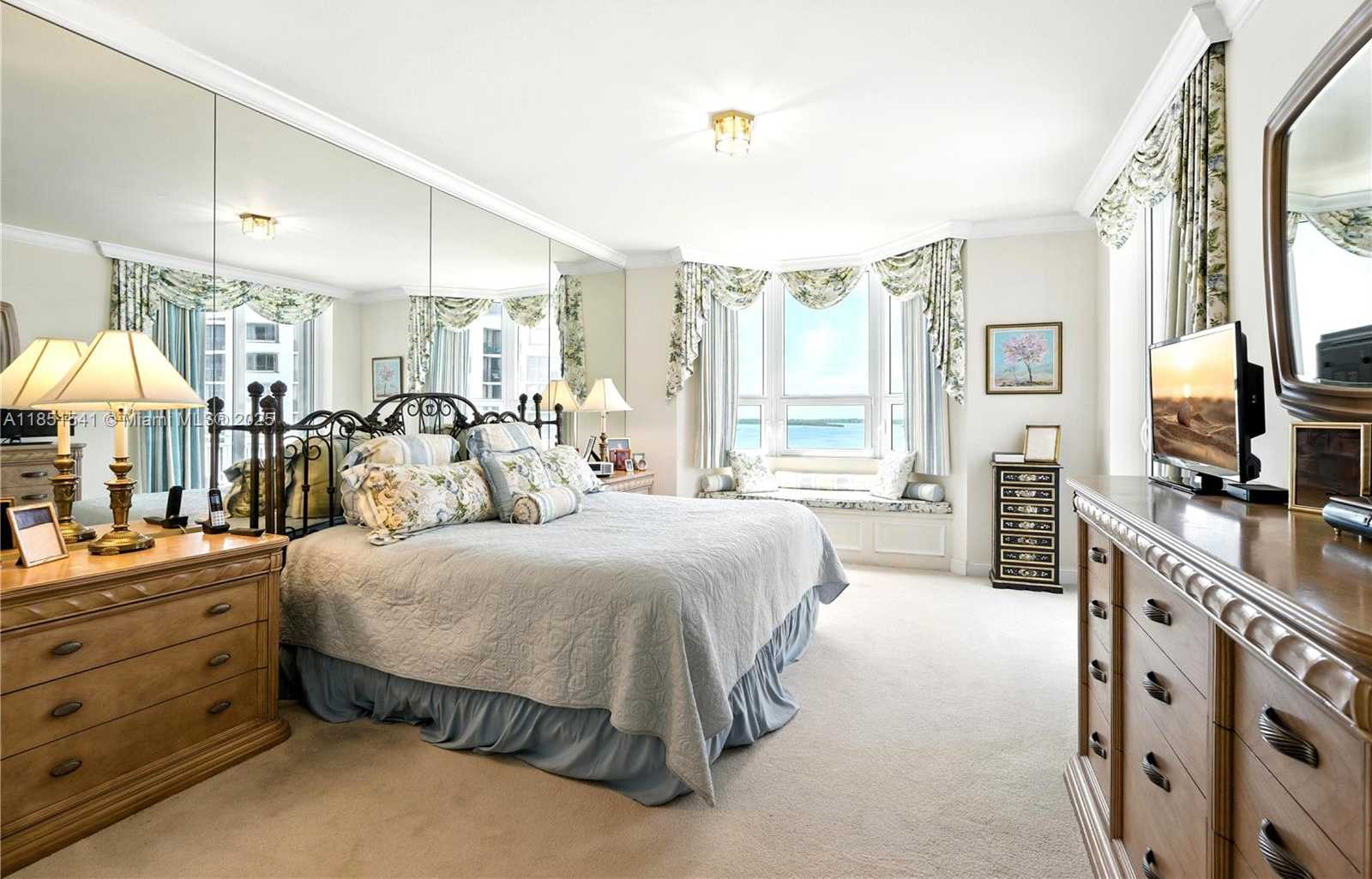 Small Image of 808 BRICKELL KEY DR #1008, Miami Number 10