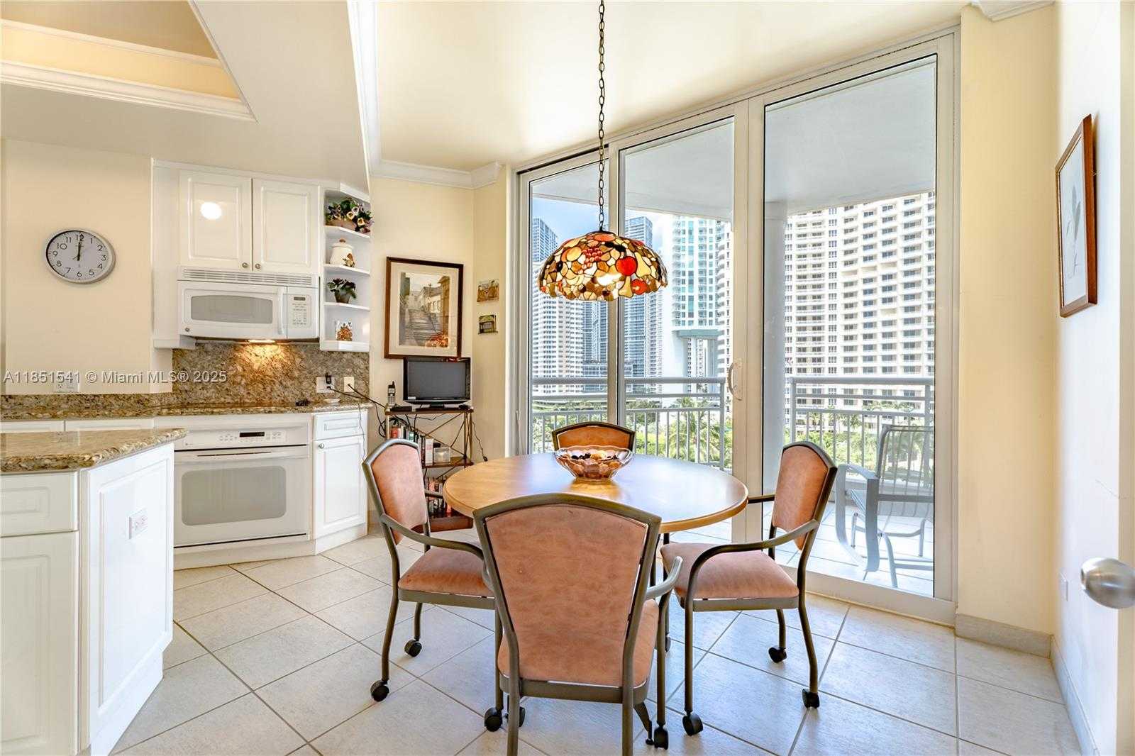 Small Image of 808 BRICKELL KEY DR #1008, Miami Number 18