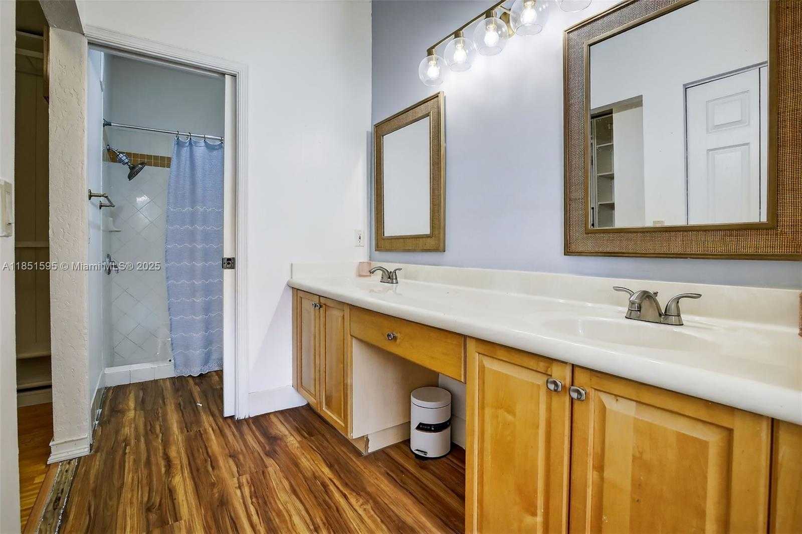 Small Image of 13174 NORTH WEST 9TH CT, Pembroke Pines Number 16