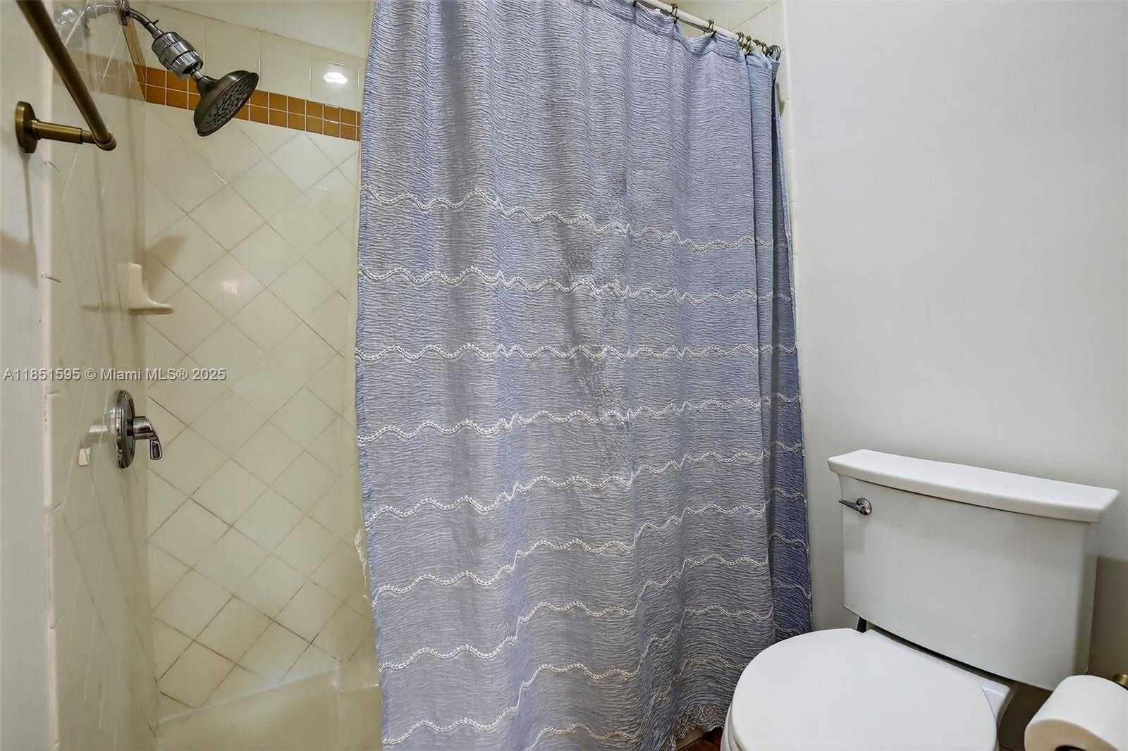Small Image of 13174 NORTH WEST 9TH CT, Pembroke Pines Number 17
