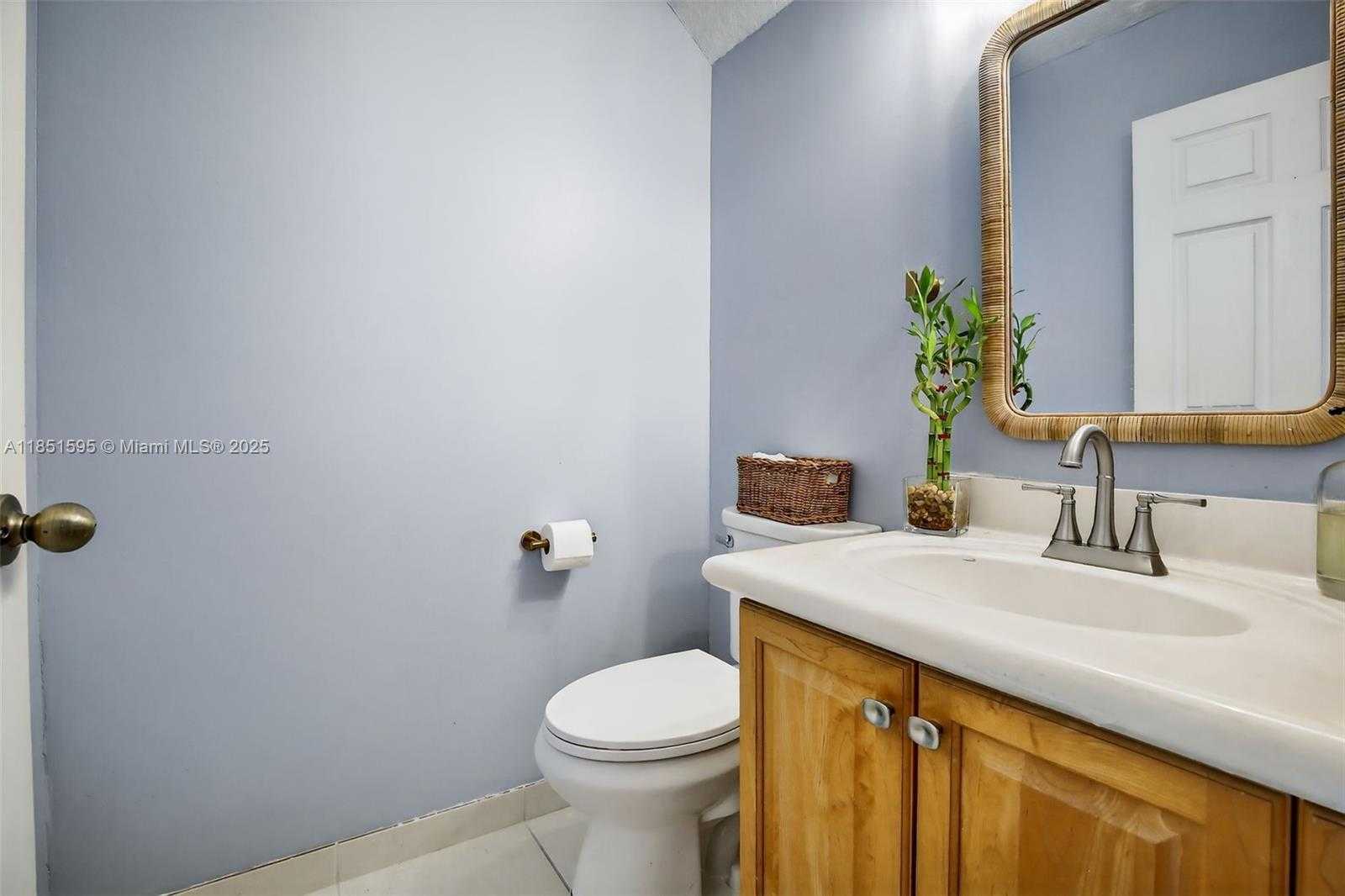 Small Image of 13174 NORTH WEST 9TH CT, Pembroke Pines Number 23