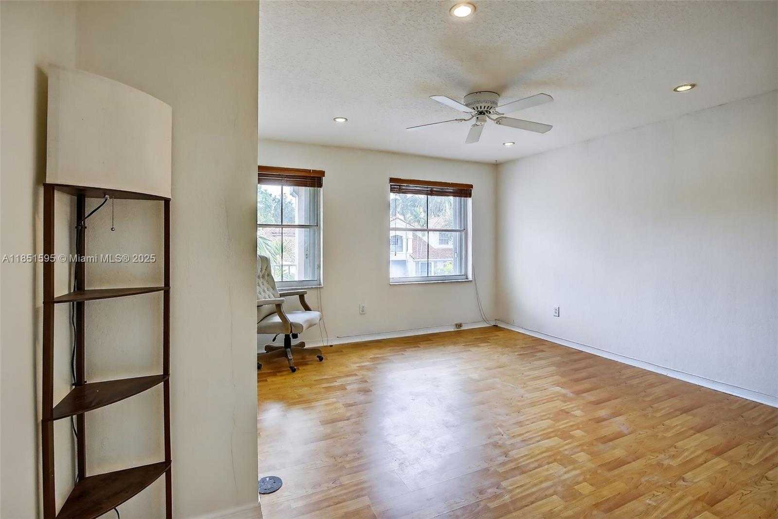 Small Image of 13174 NORTH WEST 9TH CT, Pembroke Pines Number 27
