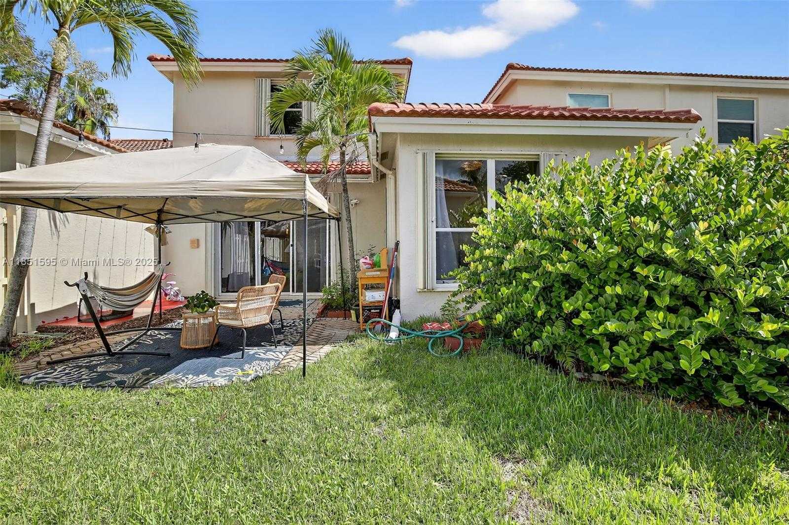 Small Image of 13174 NORTH WEST 9TH CT, Pembroke Pines Number 37