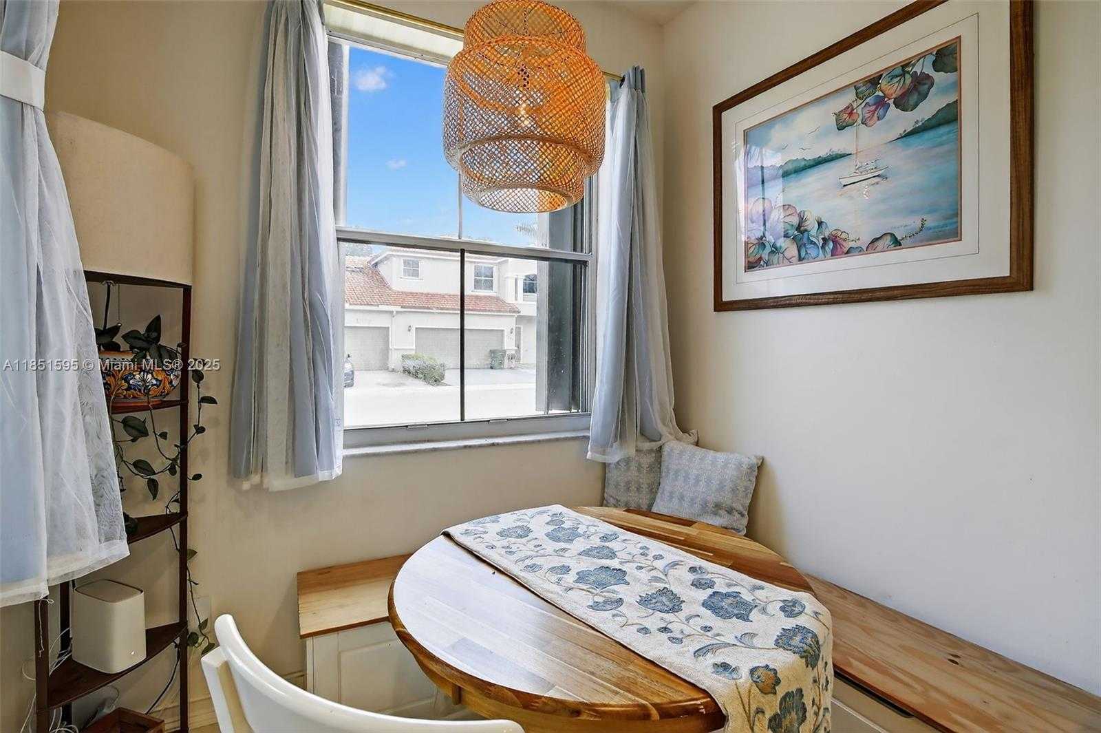 Small Image of 13174 NORTH WEST 9TH CT, Pembroke Pines Number 6