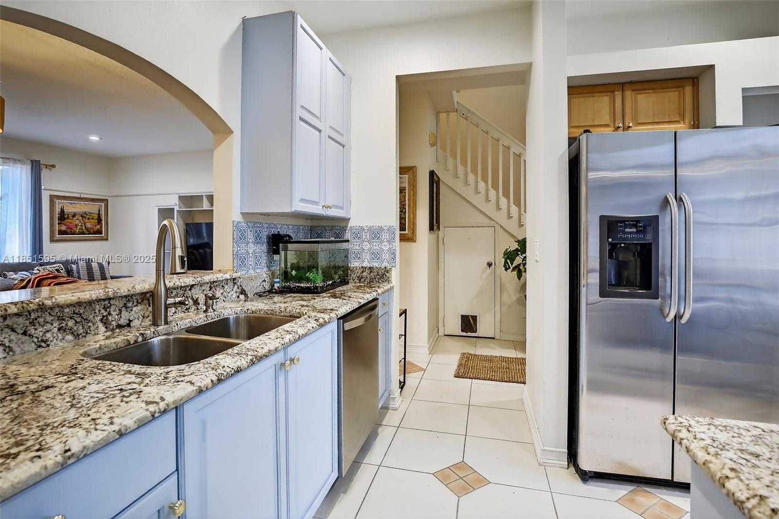 Small Image of 13174 NORTH WEST 9TH CT, Pembroke Pines Number 7