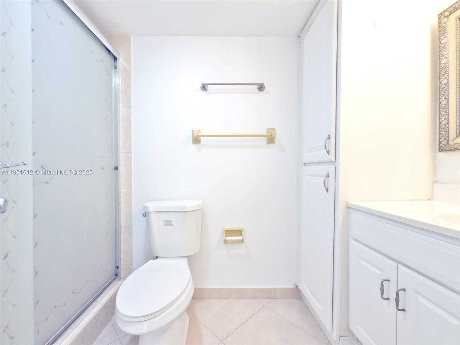 Small Image of 942 NORTH EAST 199TH ST #3B, Miami Number 12