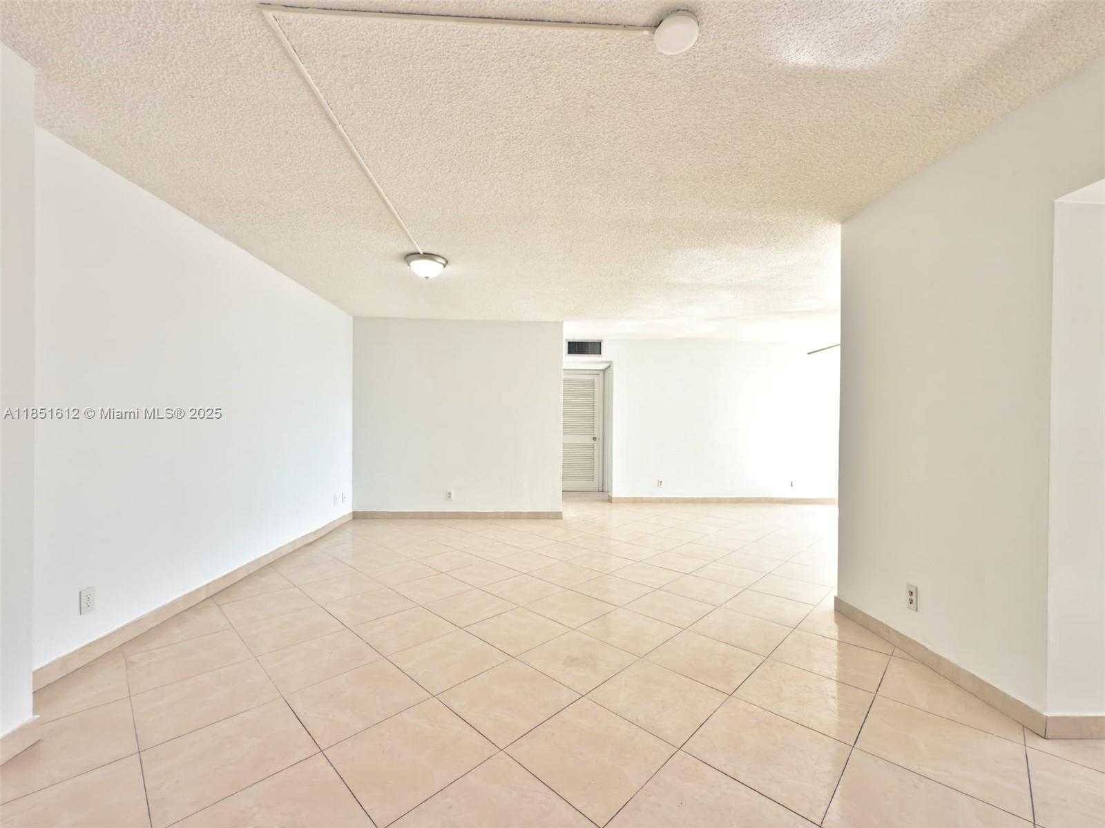 Small Image of 942 NORTH EAST 199TH ST #3B, Miami Number 4