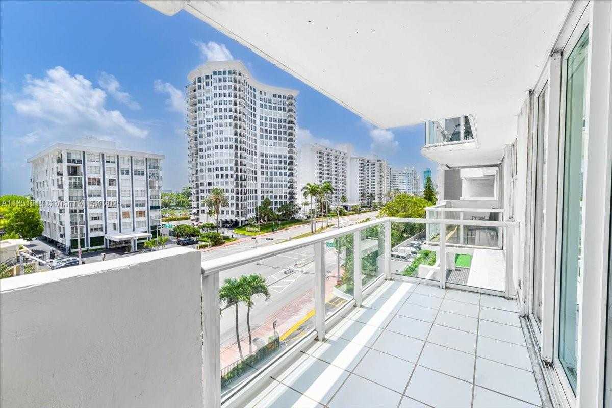 Small Image of 5601 Collins Ave, Miami Beach, FL 33140, USA Number 10