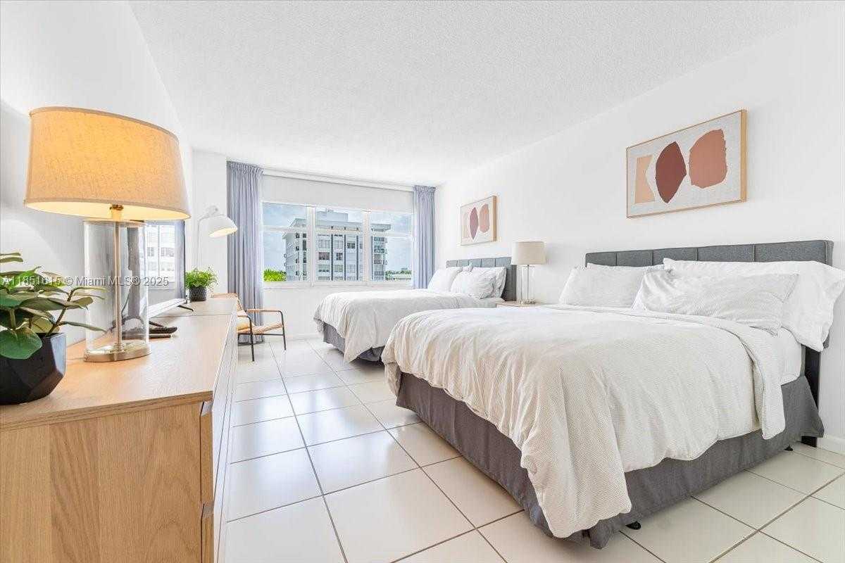 Small Image of 5601 Collins Ave, Miami Beach, FL 33140, USA Number 14